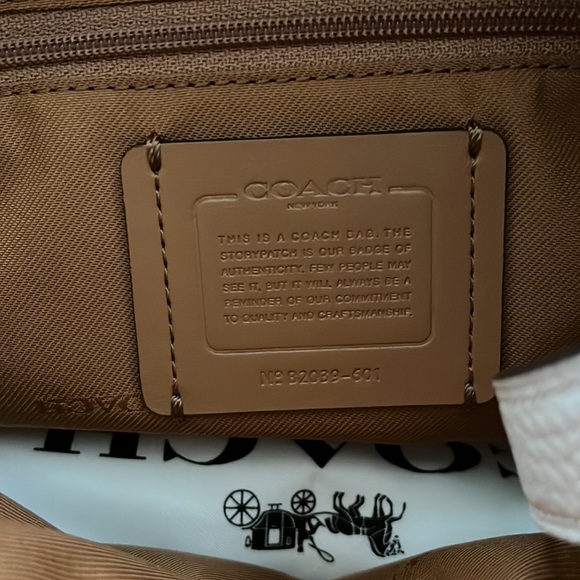 NWT: Authentic Coach Handbag - Picture 7 of 7